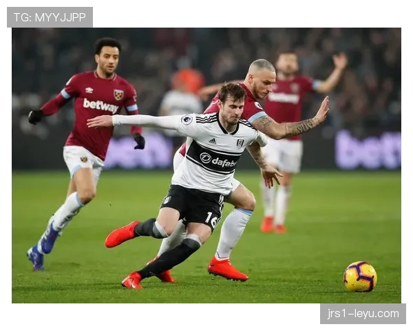 富勒姆防线稳固,出色防守助球队状态回升 富勒姆防线稳固,出色防守助球队状态回升