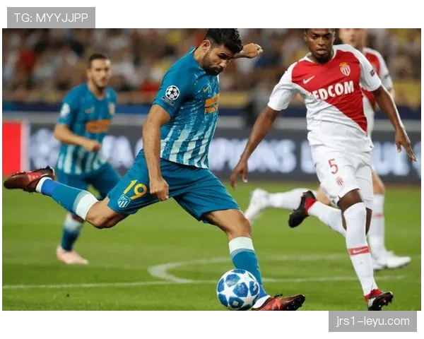 里昂逼抢体系显成效,球队状态回暖重返法甲争冠行列 里昂逼抢体系显成效,球队状态回暖重返法甲争冠行列