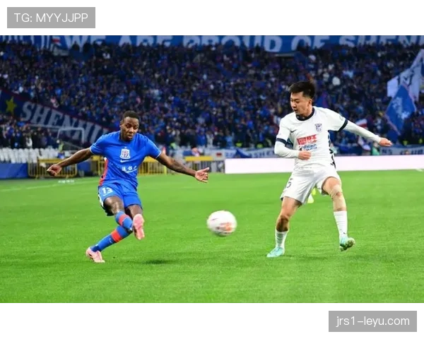 申花边路进攻受阻，宽度不足是战术安排还是球员能力局限？